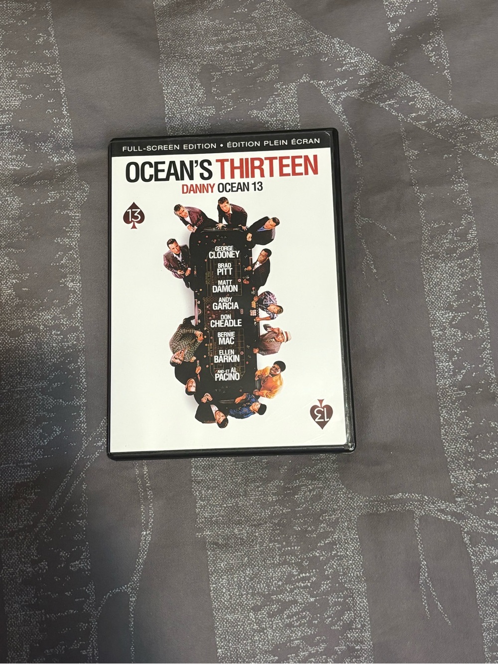 📀Ocean's Thirteen DVD - White with Black and Red Artwork